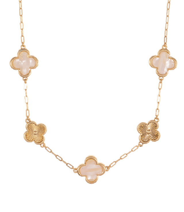 Shell Clover Necklace